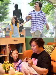 少女と二人の母の画像