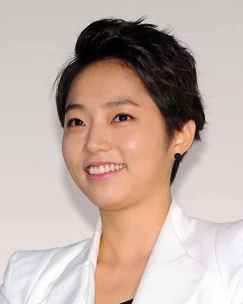 イ・アイの画像