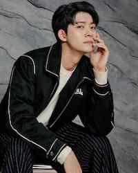 カン・テオの画像