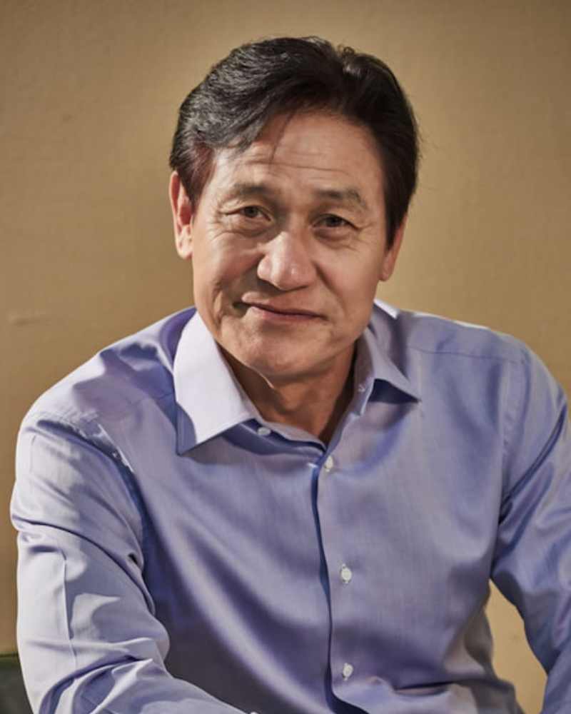 アン・ソンギの画像