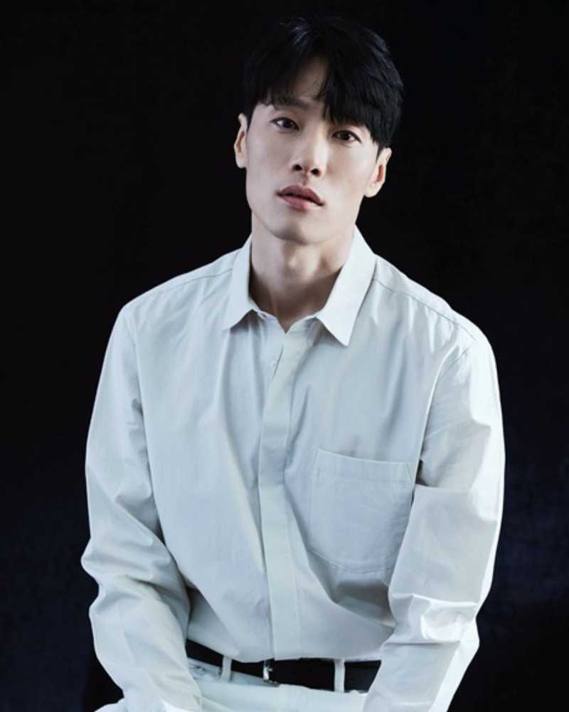 キム・ドンウォンの画像