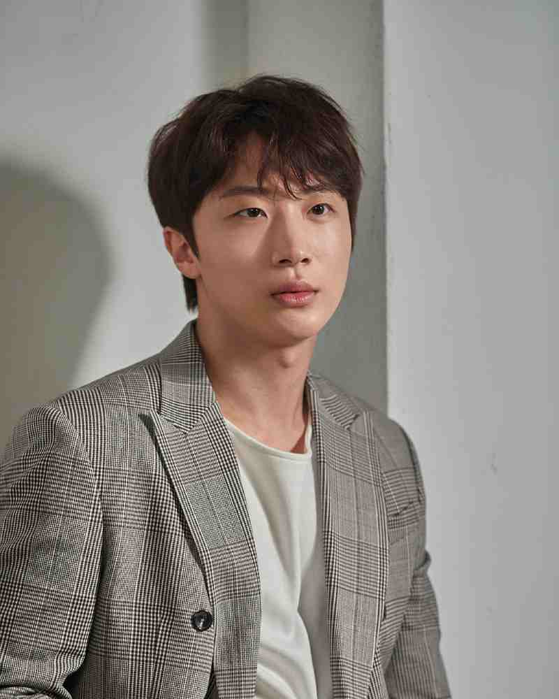 キム・ミョンジュン（1991年生）の画像