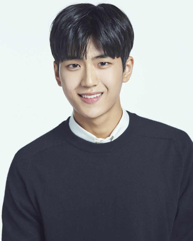 キム・ミンチョル（2000年生）の画像