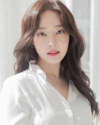 コ・ウリの画像