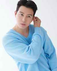 シン・ジフンの画像