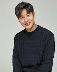 シン・ジョンユンの画像