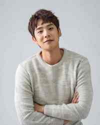 ソン・ウォングンの画像