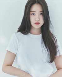 ソン・ジウンの画像