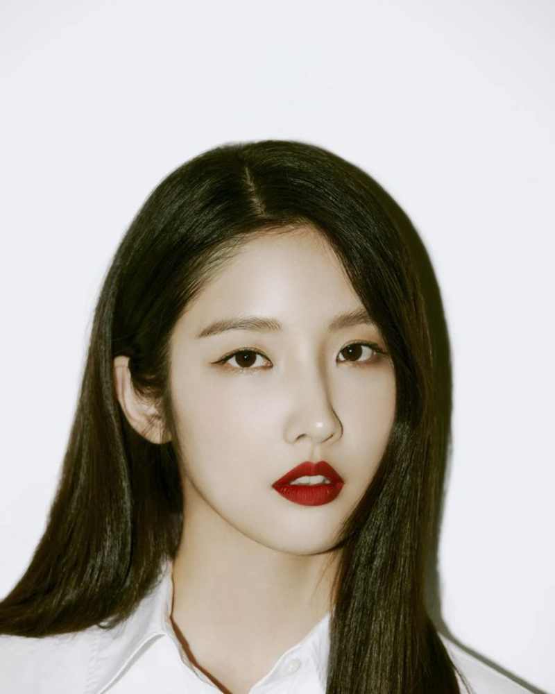 ソン・ジヒョン（ナム・ジヒョン）の画像