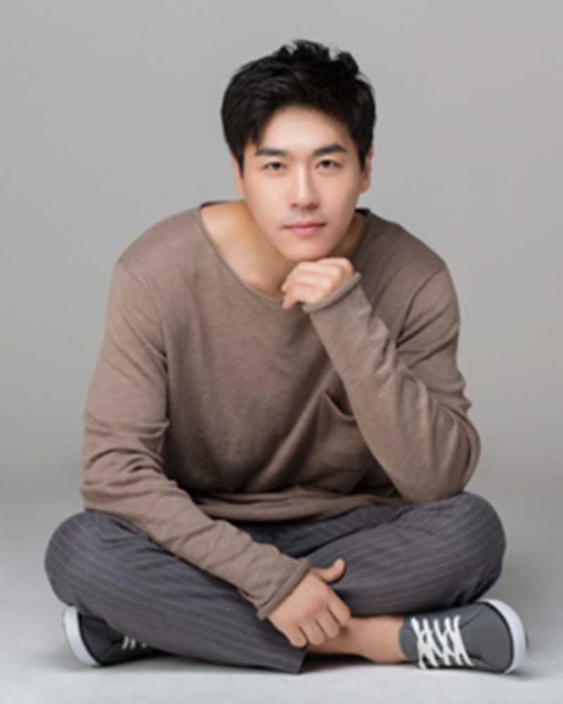 チェ・チョロの画像