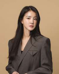 イ・シヨンの画像