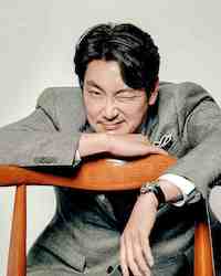 チョ・ジヌンの画像