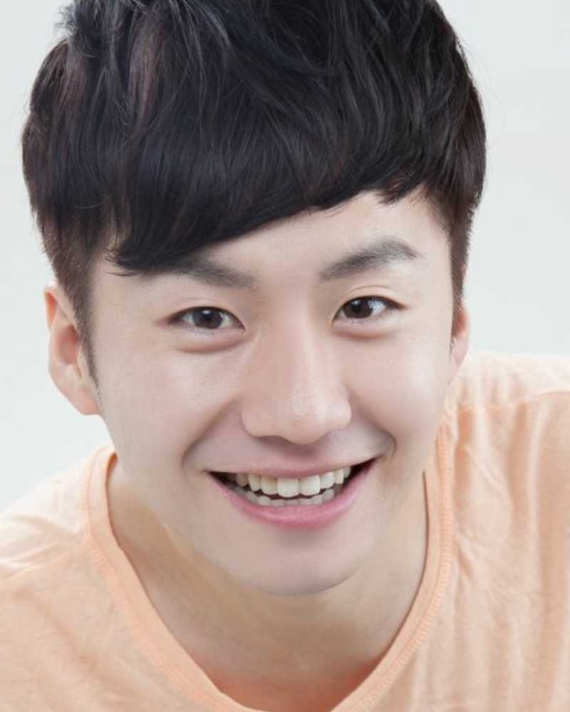 チョ・ヨンフンの画像