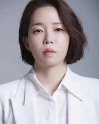 チョン・イランの画像