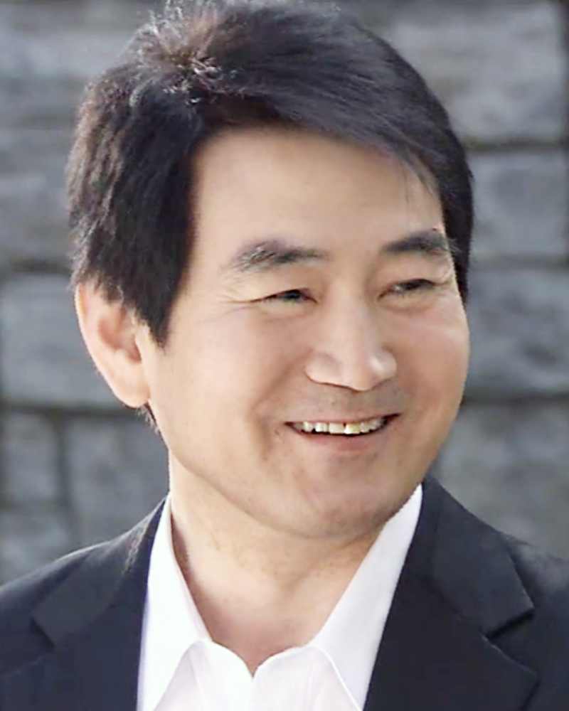 チョン・インテクの画像