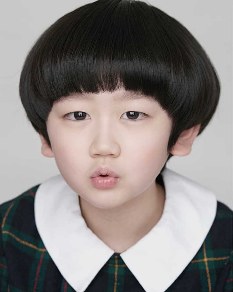 チョン・シユルの画像