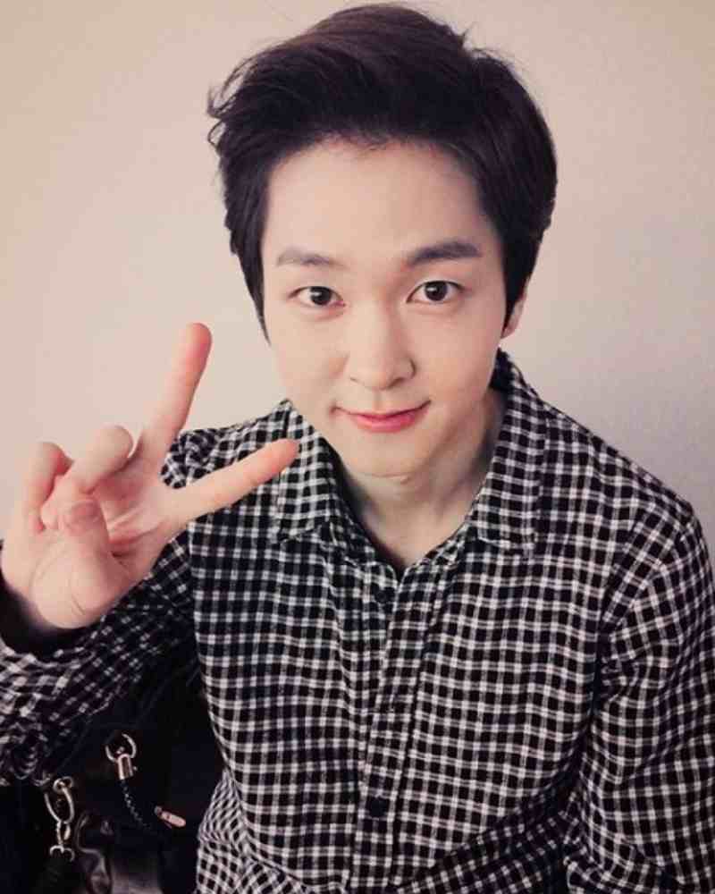 イ・スンホの画像