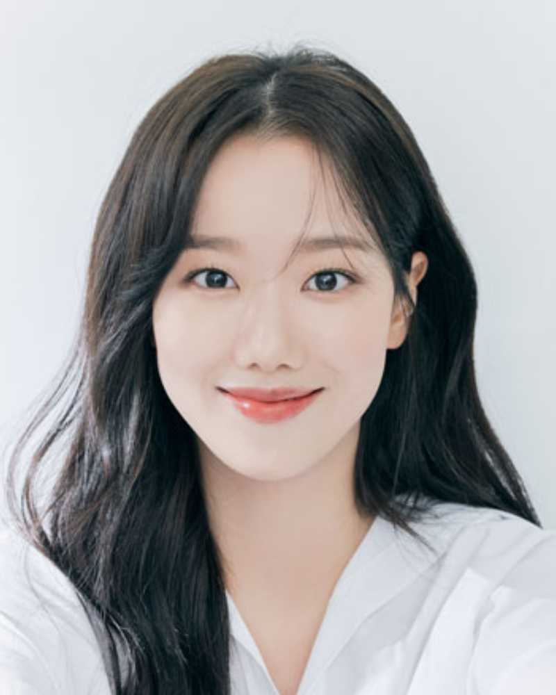 ナウン（April）の画像