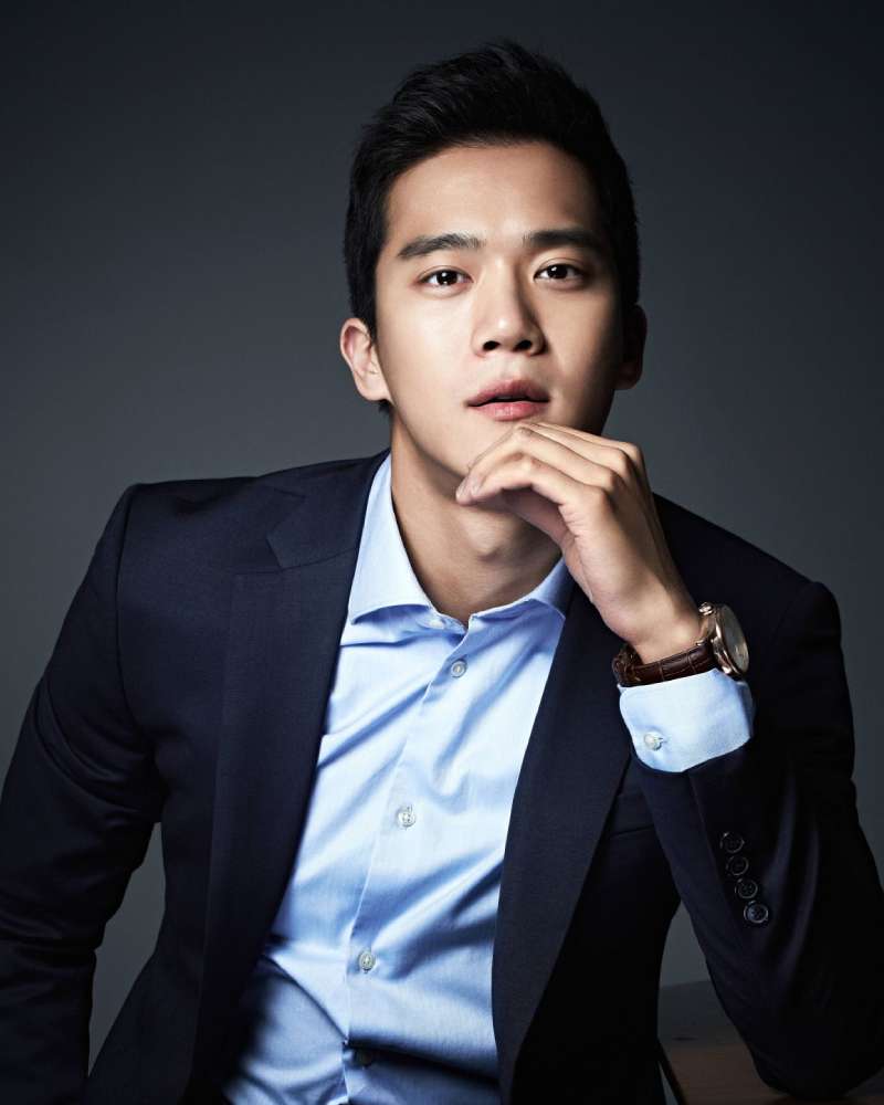 ハ・ソクジンの画像