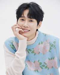 パク・ソンフンの画像