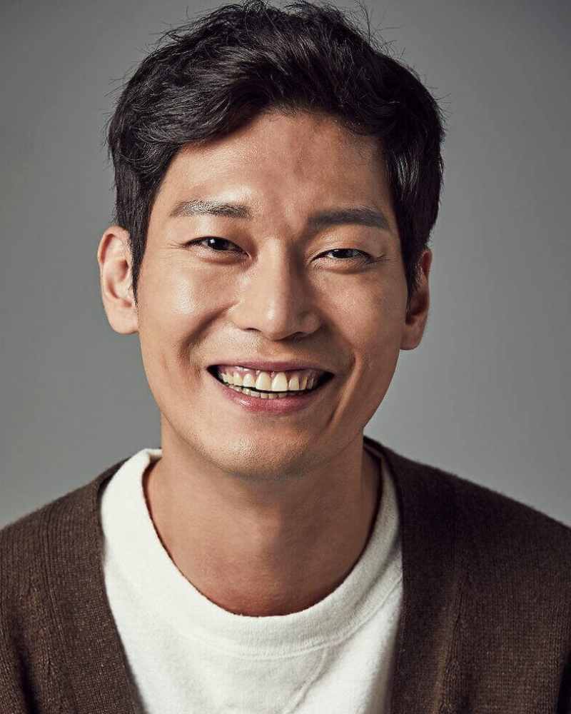 パク・フンの画像