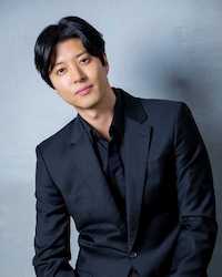 イ・ドンゴンの画像