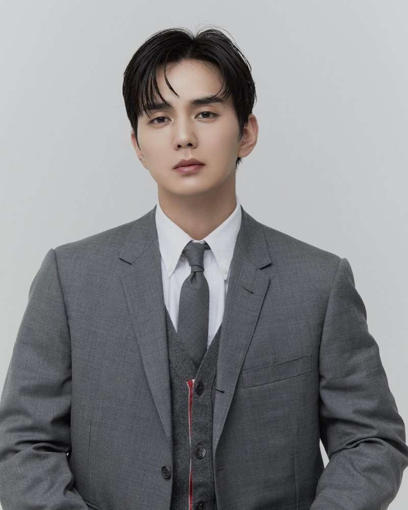 ユ・スンホの画像