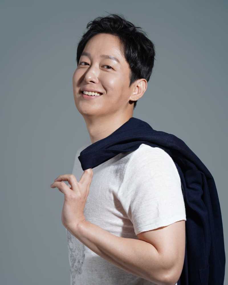 イ・ドンジンの画像