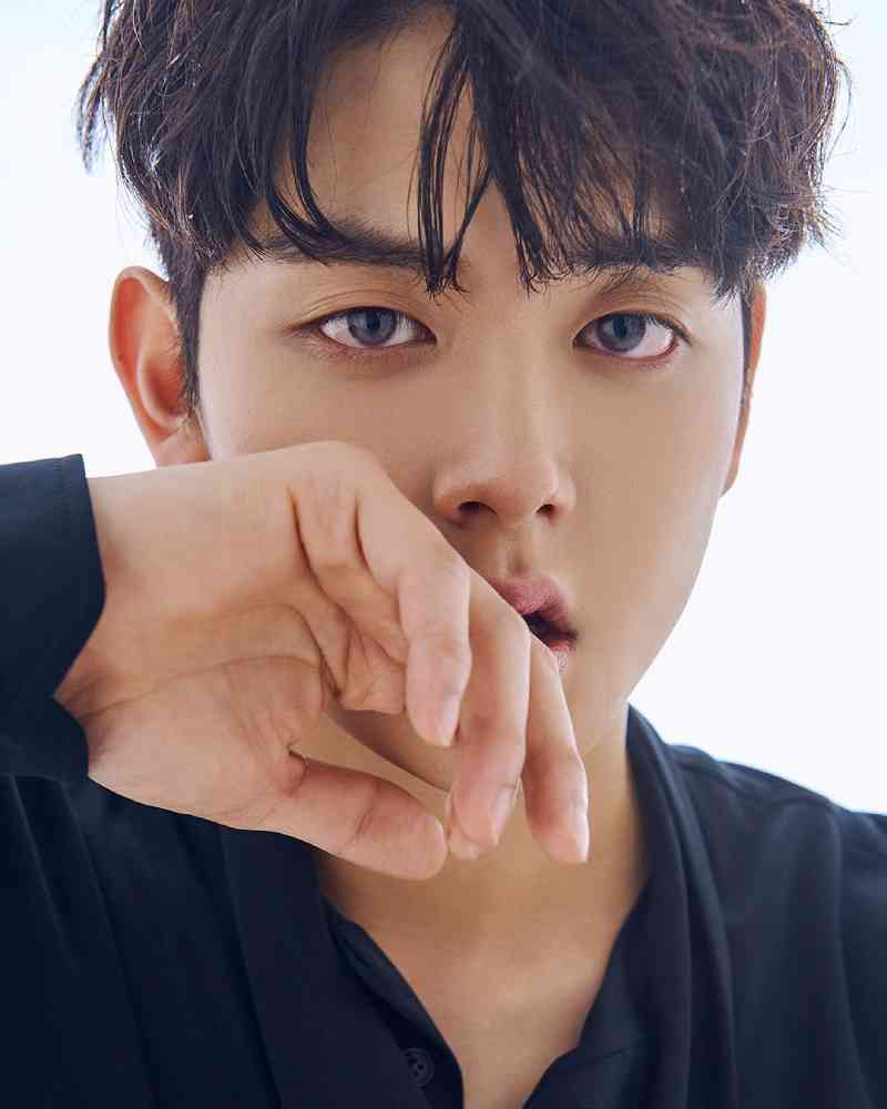 ヨ・フェヒョンの画像