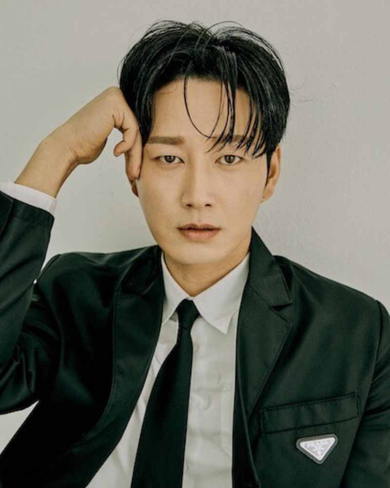 イ・ヒョヌクの画像