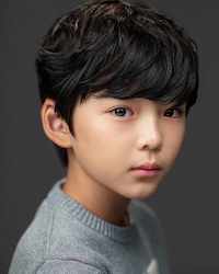 キム・ジウ（2011年生）の画像